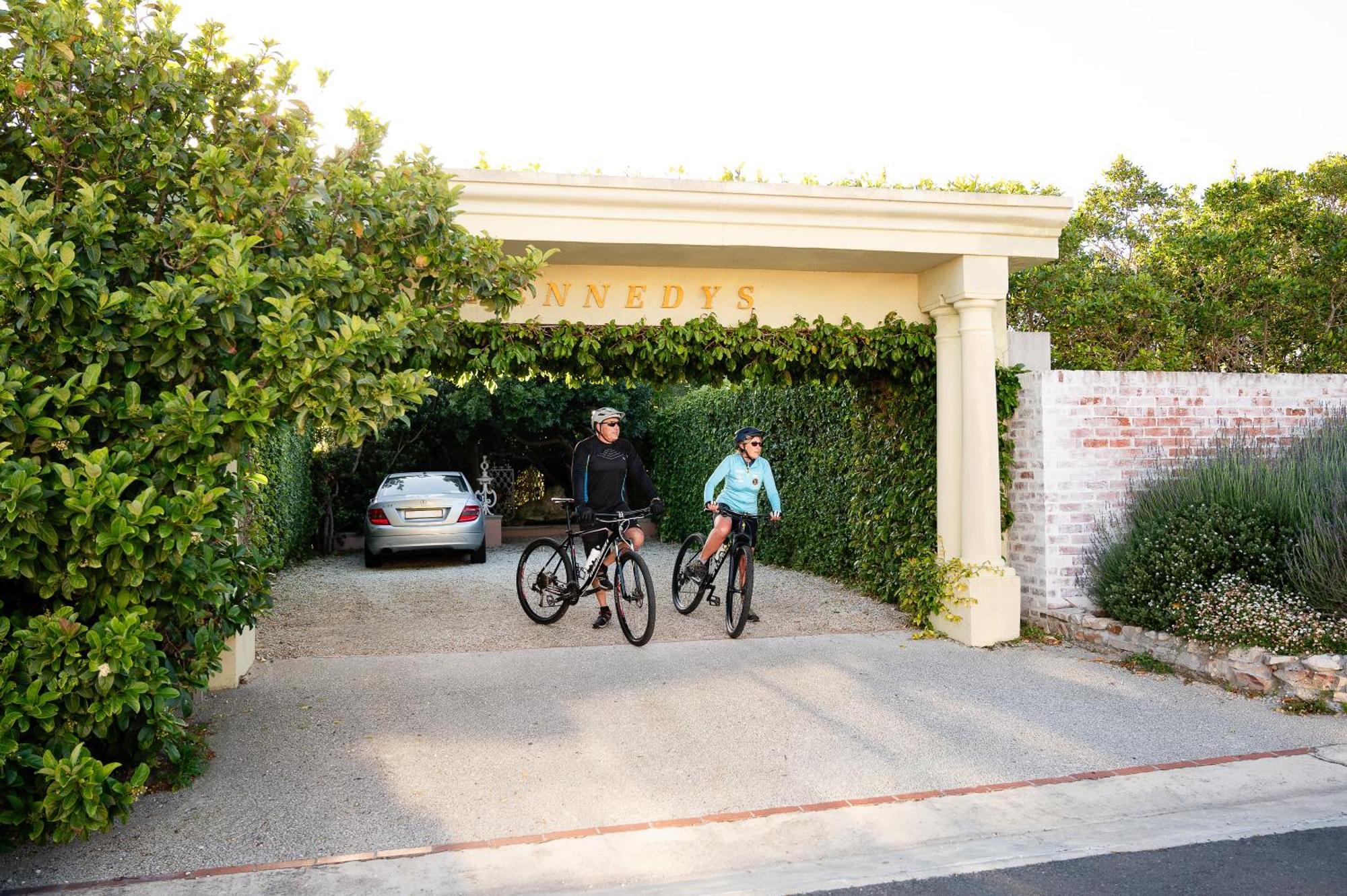 Kennedys Beach Villa เฮอร์มานุส ภายนอก รูปภาพ